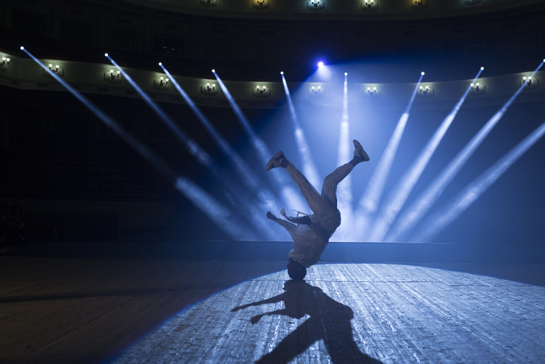 Quest Pistols и Monatik сняли видео на языке тела